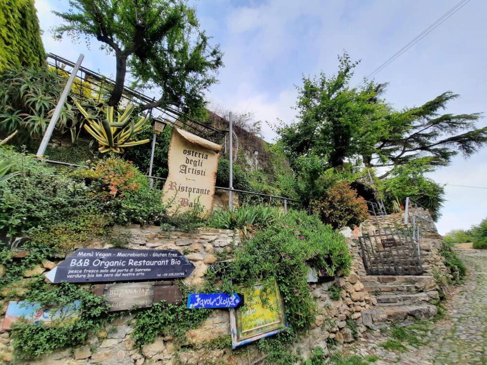 La Casa Di Vasco Bussana Vecchia Apartment ซานเรโม ภายนอก รูปภาพ